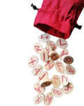 Runes nordiques en bois