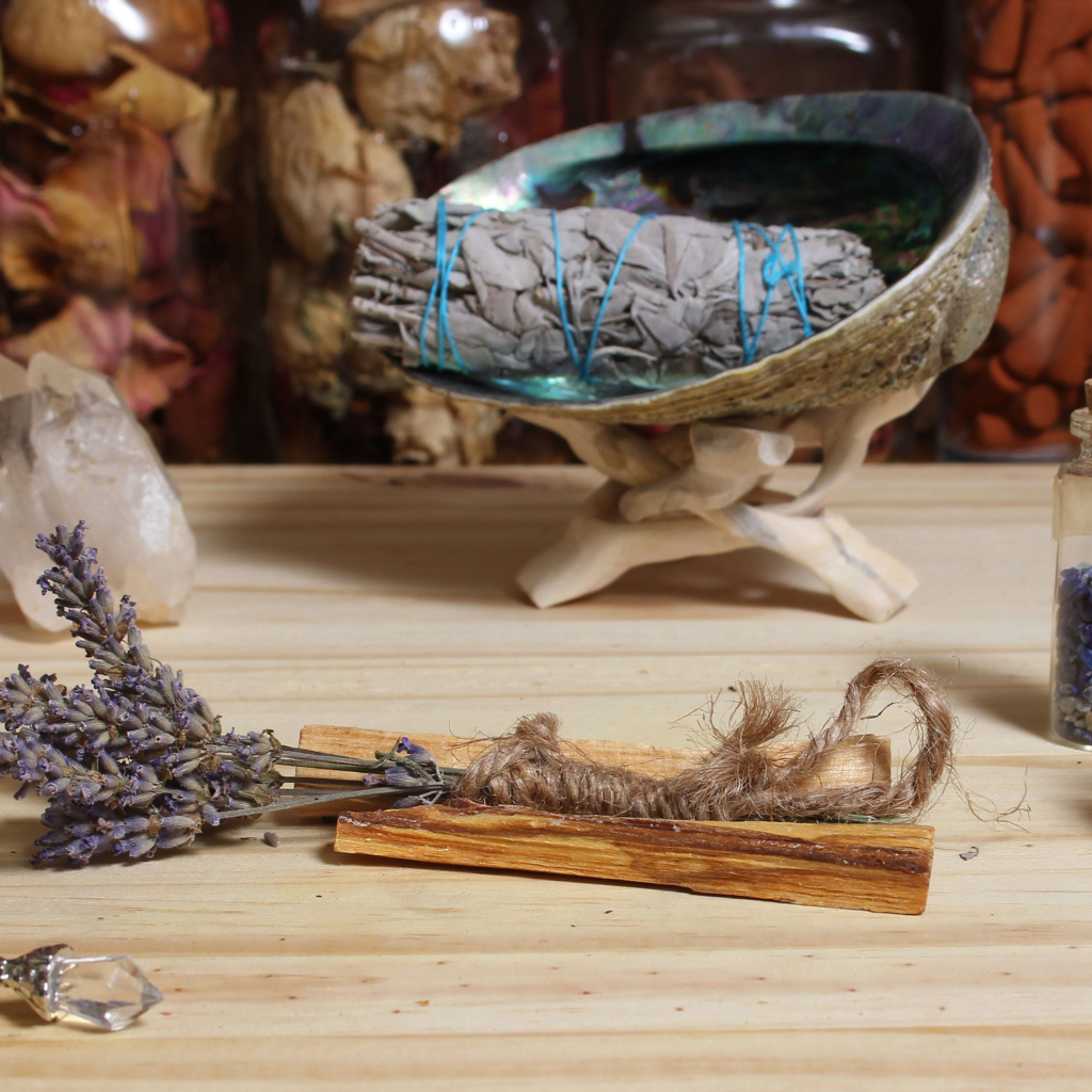 Set complet "Smudging" : Sauge & Lavande, Palo Santo, Abalone et support